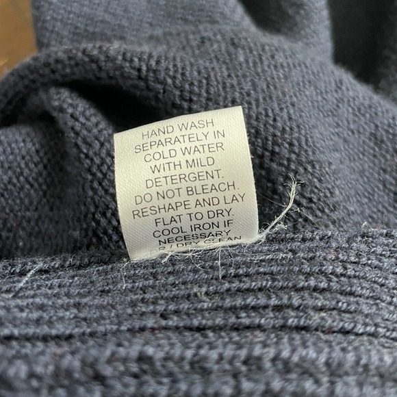 Tuckernuck - XL Sophia Turtleneck Sweater 100% Wool Navy Blue Gold Old Money - Picture 7 of 11